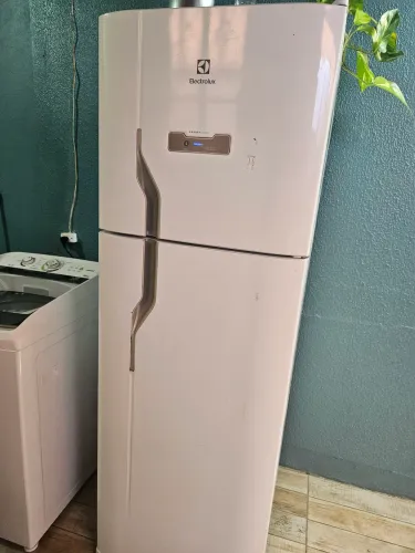 Geladeira Electrolux frostfree 280 lts