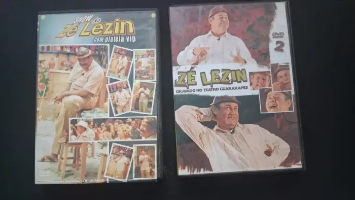 CDs antigos Show do Zé Lezin