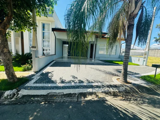 Casa Térrea Condomínio Jardim de Mônaco