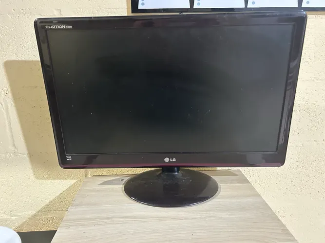 Monitor LG Flatron E2350 23 polegadas Full HD