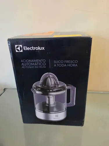 Espremedor de frutas ELECTROLUX 800ml NOVONOVO!