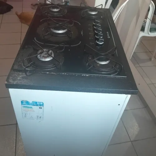 Fogão disponível para venda 