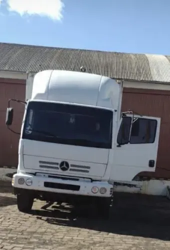 Cabine Mercedes 1720