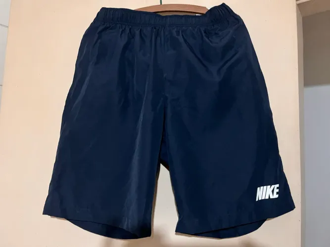 Bermuda masculina Nike nova