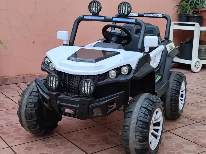 Carro elétrico infantil 