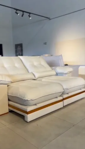 SOFA MOSCOU RETRÁTIL 2,50M ESPUMA D33