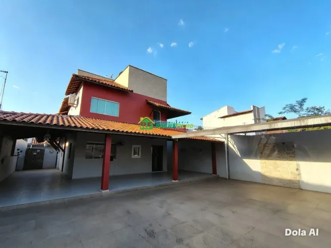 CASA DUPLEX NO BAIRRO SANTA ISABEL.