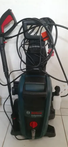 Serviços de limpeza e lavagem em geral 