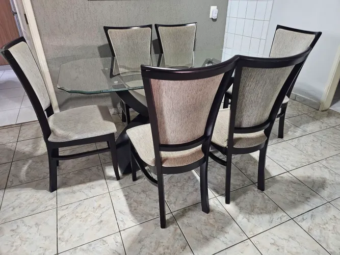 Mesa de vidro 6 cadeiras 1,80x0,90