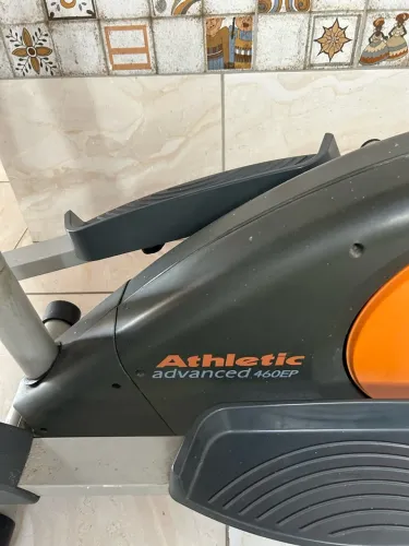Elíptico Athletic Advanced 460EP - Transport com Painel