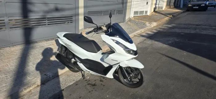 Honda PCX ABS 2023/2024 - Apenas 5.800km - Novíssima!