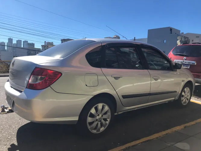 Renault Symbol Privilège Hi-flex 1.6 16V 4P 2011
