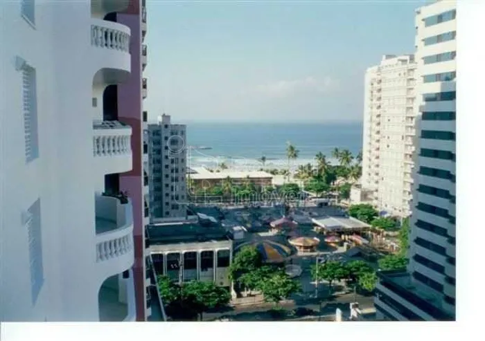 Venda de Apartamentos / Padrão na cidade de Guarujá