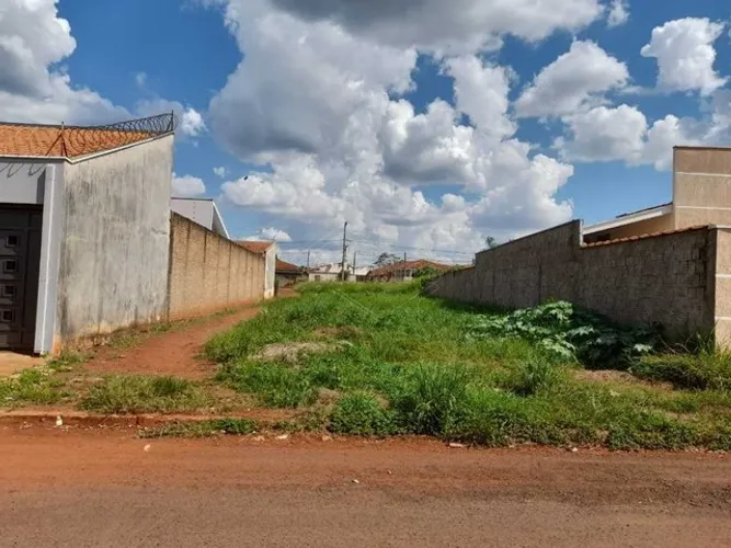 Venda de Terreno / Padrão na cidade de Rincão