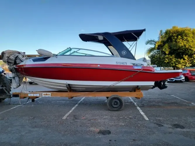 Lancha Triton 250 Ano 2018