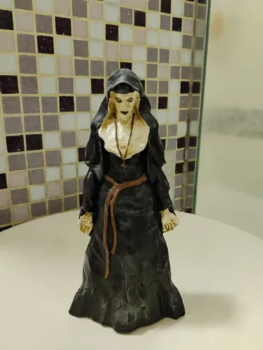 Boneco de Porcelana da Freira - Invocação do mal