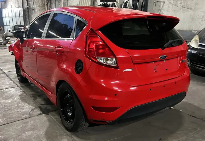 Peças NEW fiesta sucata