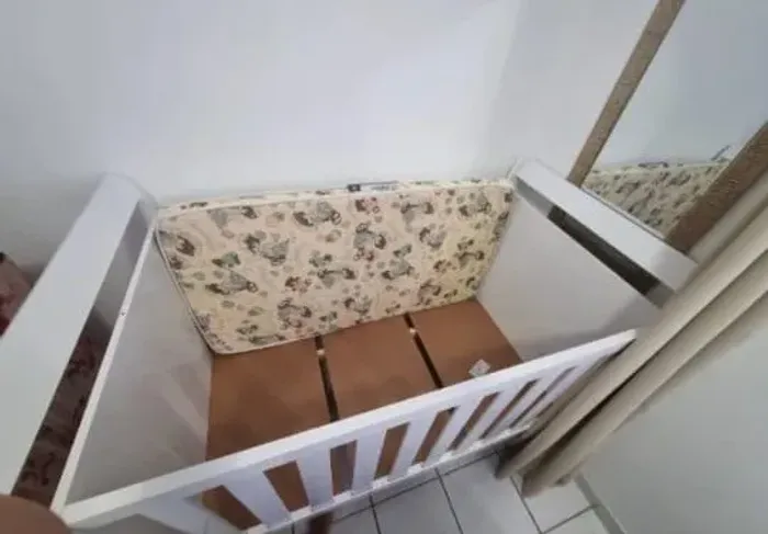 Berço com colchão