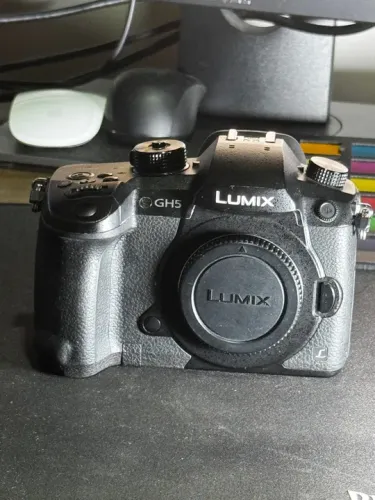 Câmera Lumix GH5 com Vlog - novíssima