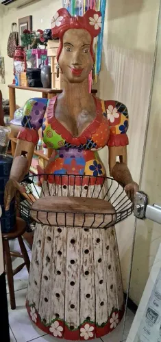 Escultura Boneca Fruteira 1.65 m 50 kilos