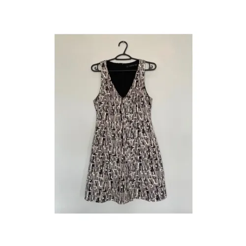 Vestido Preto e Branco - Zara Trafaluc
