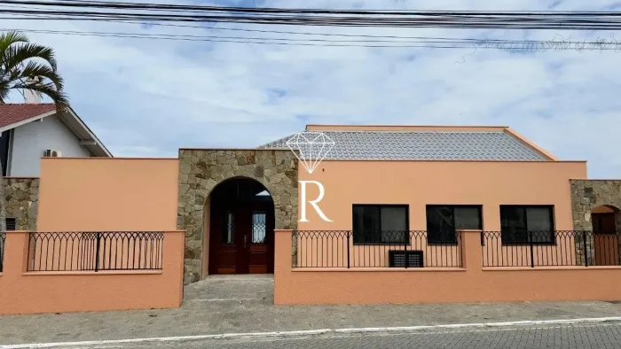 Restaurante na Freguesia do Ribeirão da Ilha