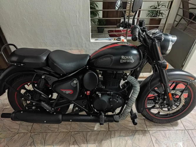 Royal Enfield Classic 350 (24/25) 3.500km Rodados