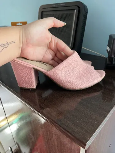 Sapato rose estrondosa TAM 35