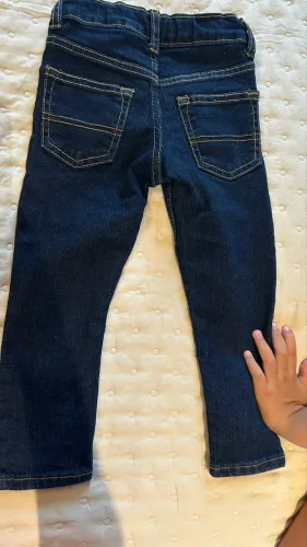 Calça jeens 3 anos marca Oshkosh