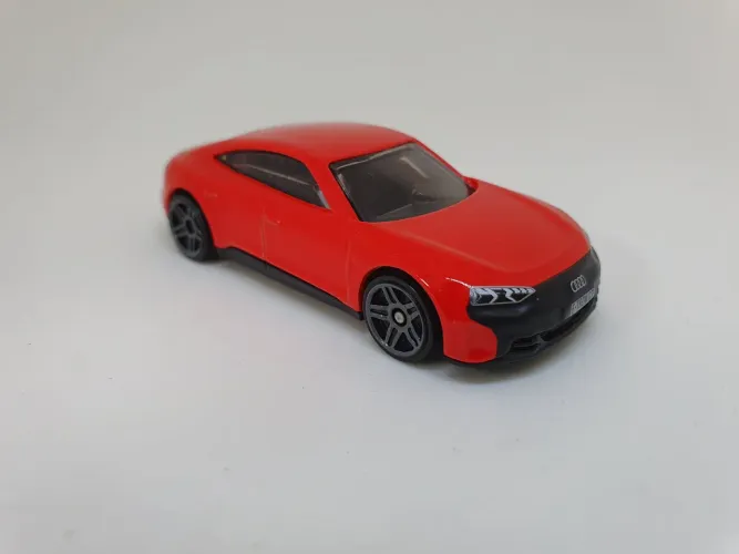 Hot Wheels Audi RS E-tron Vermelho