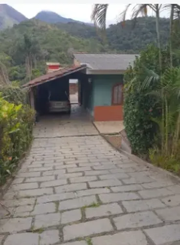 Casa Araras próximo ao Centrinho