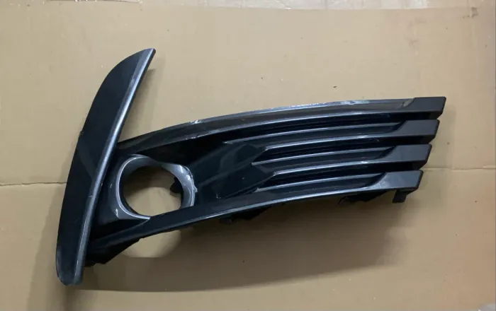 Moldura milha Corolla 18/19, lado direito motorista