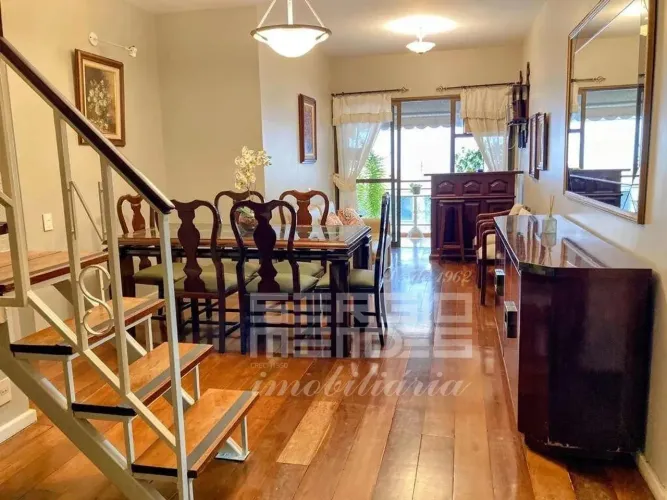 Apartamento Duplex no Leblon Rua Sambaíba