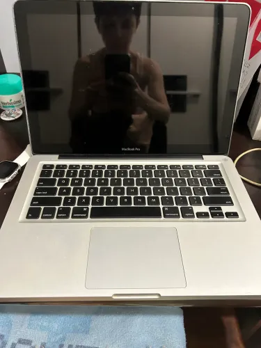 MacBook Pro 2011 barato!