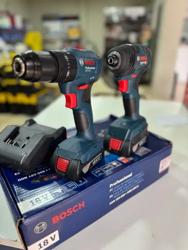 Kit Parafusadeira de Impacto + Chave de impacto a Bateria 18v Bosch - Novo/Loja