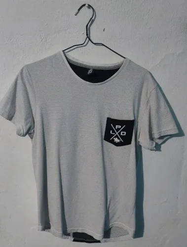 Camiseta básica Tamanho: M Cor: Branca - Polo