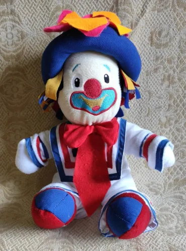 Boneco Pelúcia Patati
