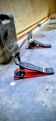 Pedal Duplo Dw 5000 Series Dwcp5002ad4 Bumbo Corrente