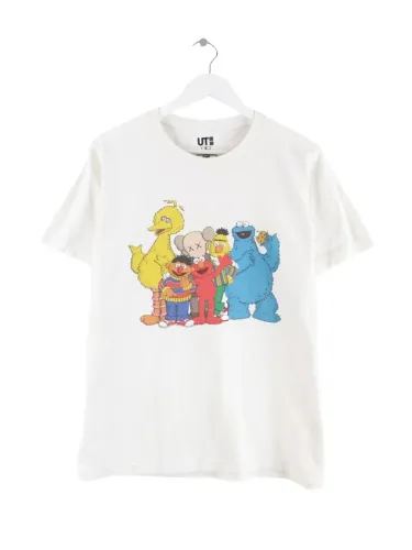 Camiseta Uniqlo x KAWS x Sesame Street
