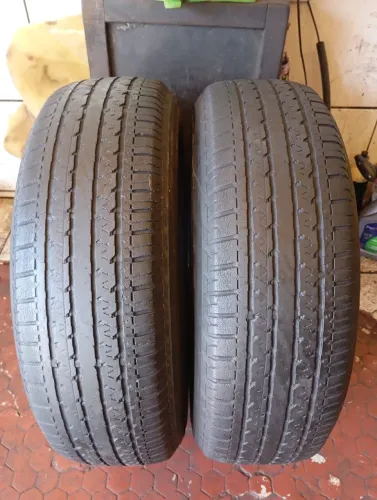 Pneus Bridstone ref 205 70 15 RS 600 os 2