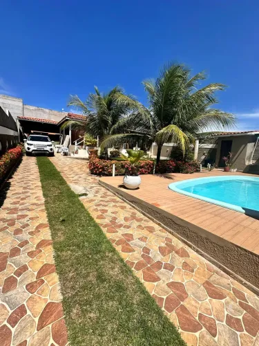 Casa Canto do Sol Imóvel para venda possui 220 m² com 5 quartos em Guarajuba - Camaçari - 
