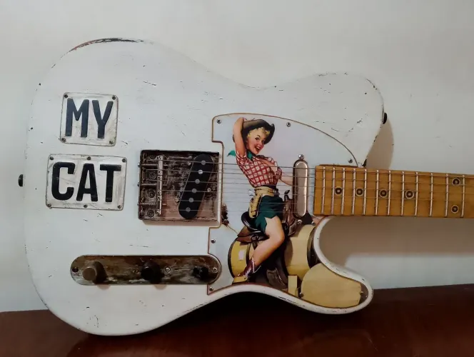 Guitarra Telecaster Customizada