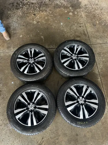 Rodas Fiat toro aro 17+Pneus Pirelli Scorpion