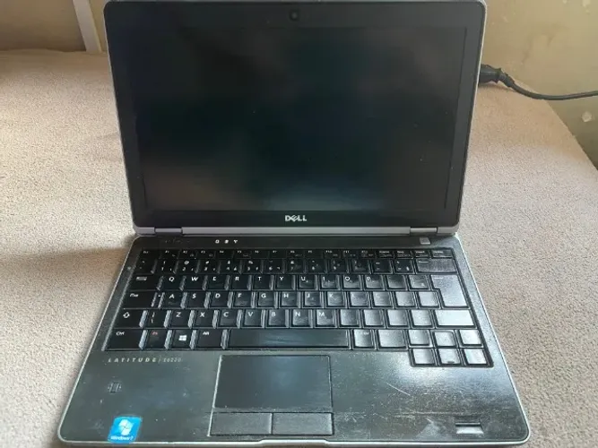 Notebook Dell Latitude E6230, Não Liga, Para Reparo Ou Peças !