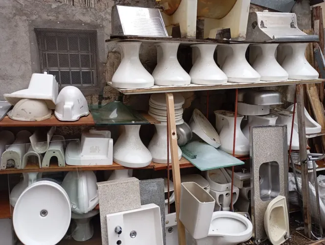 Cubas e Pias de Cerâmica e Outros Materiais