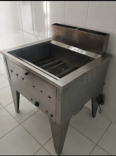 Fritadeira Industrial a gás Multifritas água e óleo
