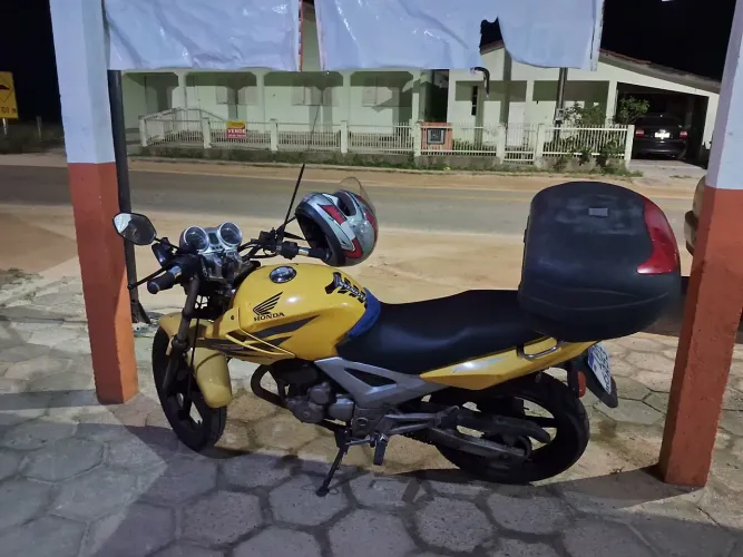 Vendo motocicleta CBX TWISTER 250