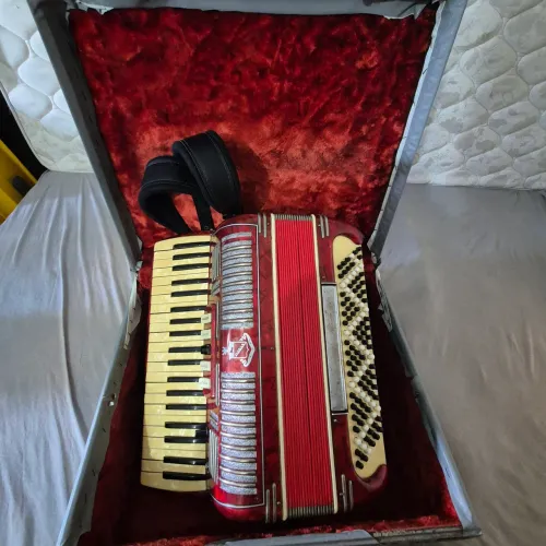 Acordeon 120 baixos Noble Italiano Sanfona