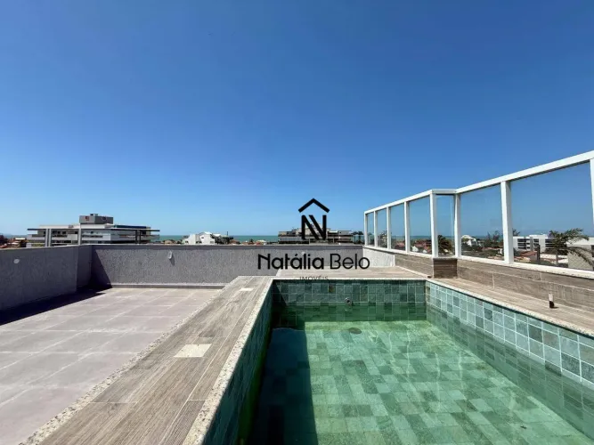 Cobertura com piscina privativa e vista mar