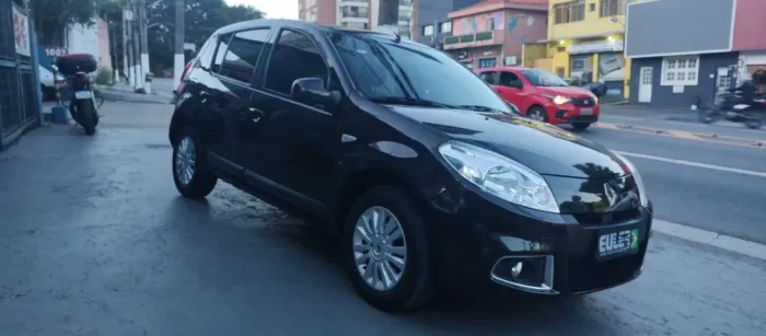 Renault Sandero Privilège Hi-flex 1.6 16V 5P AUT 2013